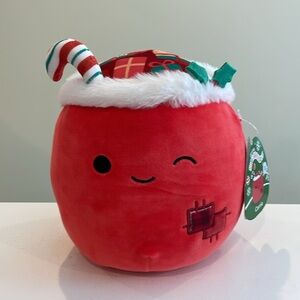 ⚡️NWT 8” Carrie the Gift Sac Christmas Squishmallow